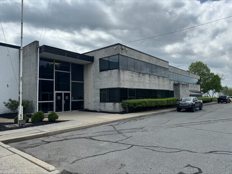 More Photos Of 143 Mahanoy Ave, Tamaqua Distribution For Lease