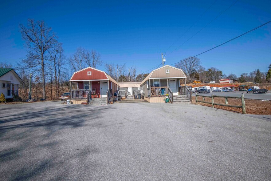 More Photos Of 104 Circle Rd, Newport Manufactured Housing Mobile Home Park For Sale