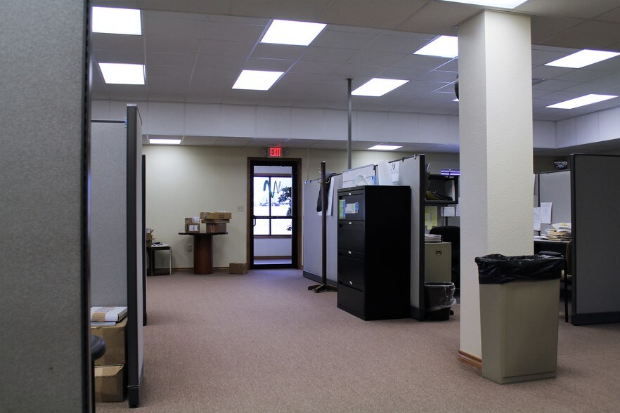 More Photos Of 340 Industrial Park Dr, Fairfield Warehouse For Sale