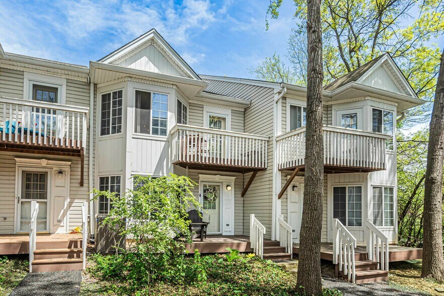 More Photos Of 1-100 N Macgillis Dr, Round Lake Apartments For Sale