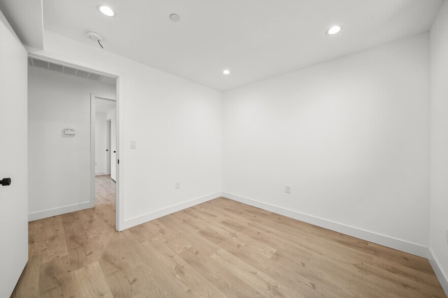 More Photos Of 171 S Hoover St, Los Angeles Apartments For Sale