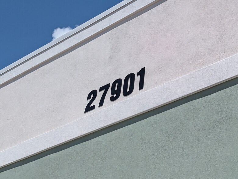 More Photos Of 27901 Bonita Breeze Way, Bonita Springs Flex For Sale