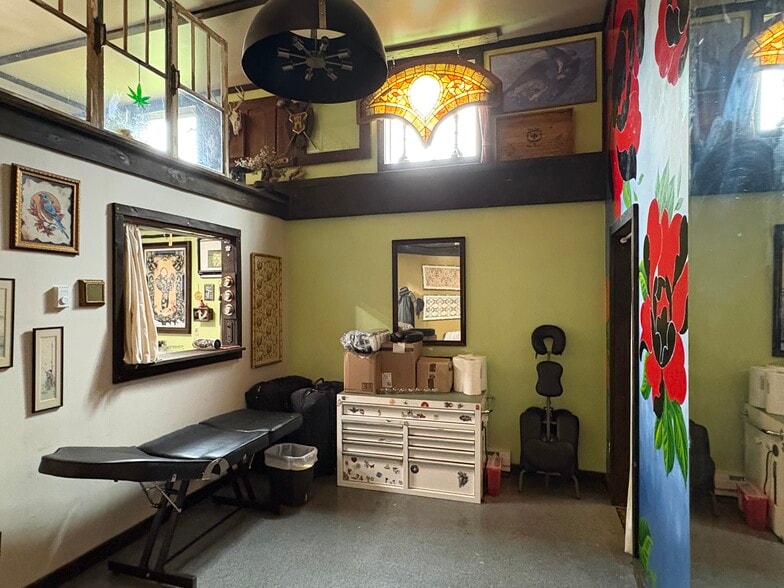 More Photos Of 15 W Redwing St, Duluth Office Residential For Sale