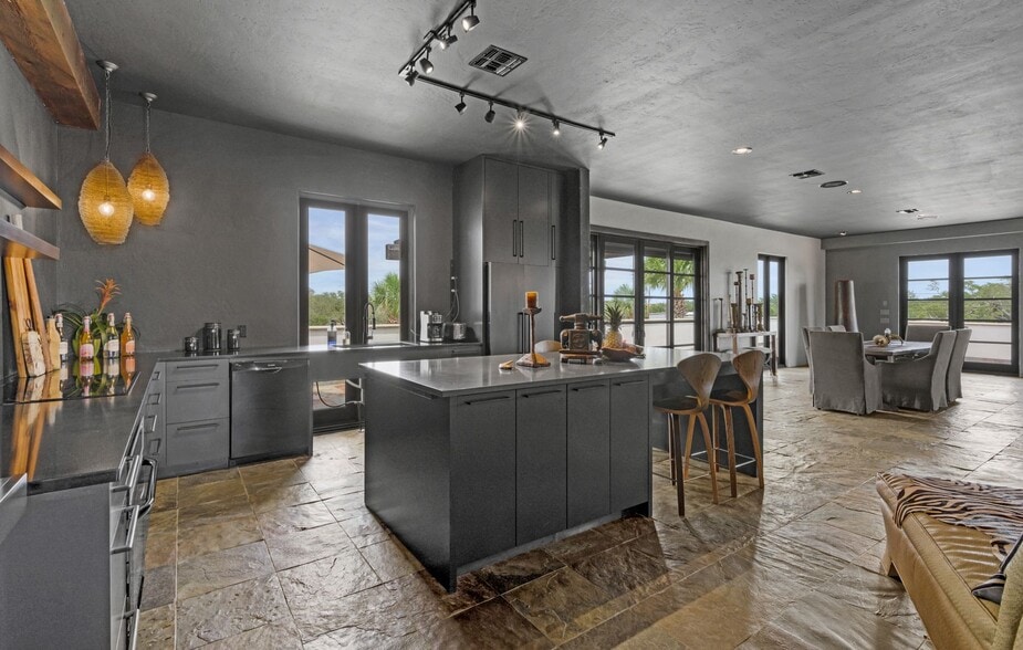 More Photos Of 1703 Highway 35 S, Rockport Office Residential For Sale