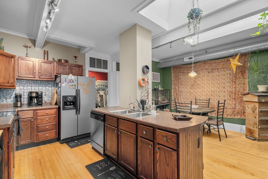 More Photos Of 221 Watson St, Ripon Storefront Retail Residential For Sale