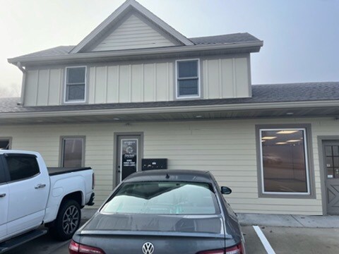 Primary Photo Of 6487 Mahoning Ave, Youngstown Storefront Retail Office For Lease