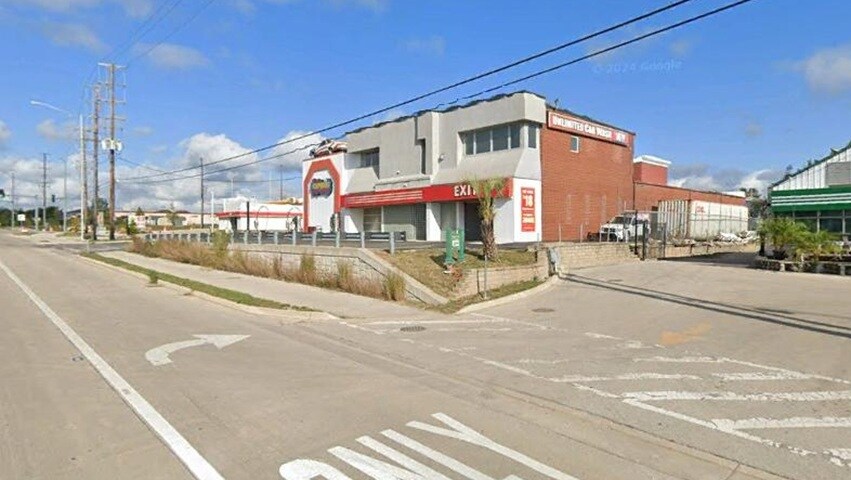 More Photos Of 12738 W 159th St, Homer Glen Carwash For Sale