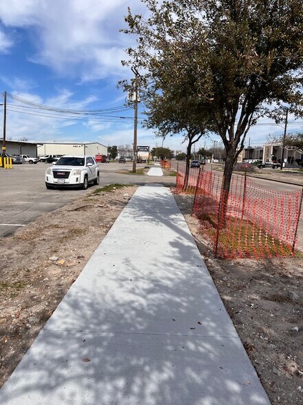 More Photos Of 3901 Airline Dr, Houston Land For Sale