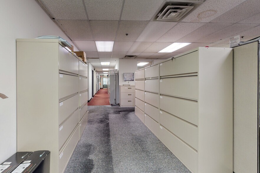 More Photos Of 2 Forest Ave, Oradell Medical For Sale