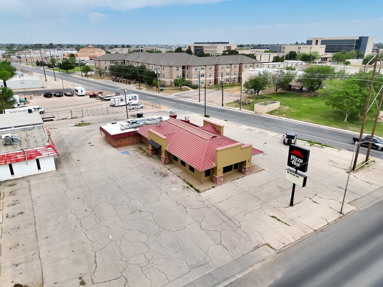 Primary Photo Of 2113 Andrews Hwy, Odessa Fast Food For Sale