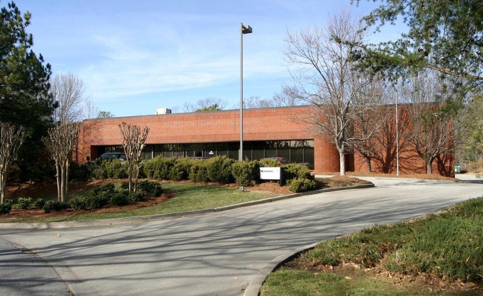 Primary Photo Of 3001 Kingston Ct SE, Marietta Manufacturing For Sale