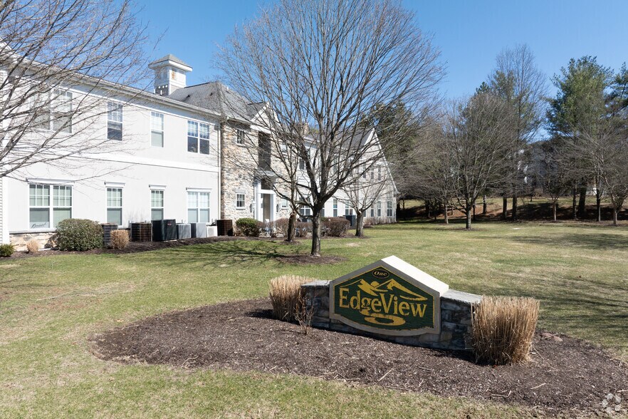 More Photos Of 1 Edgeview Dr, Hackettstown Office For Lease