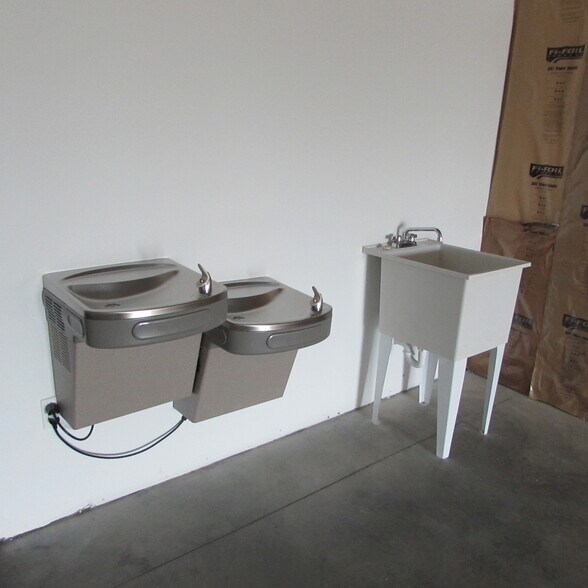 More Photos Of 5100-5120 Pine Island Rd NW, Bokeelia Supermarket For Sale