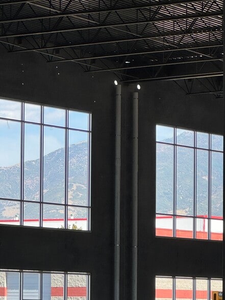 More Photos Of 235 Sugar St, Layton Industrial For Lease