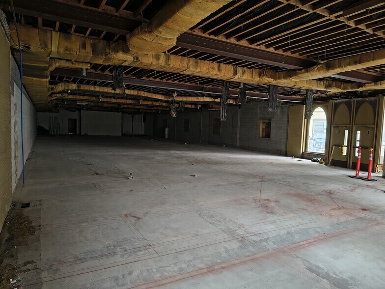 More Photos Of 101 N 3rd St, Yakima Freestanding For Sale