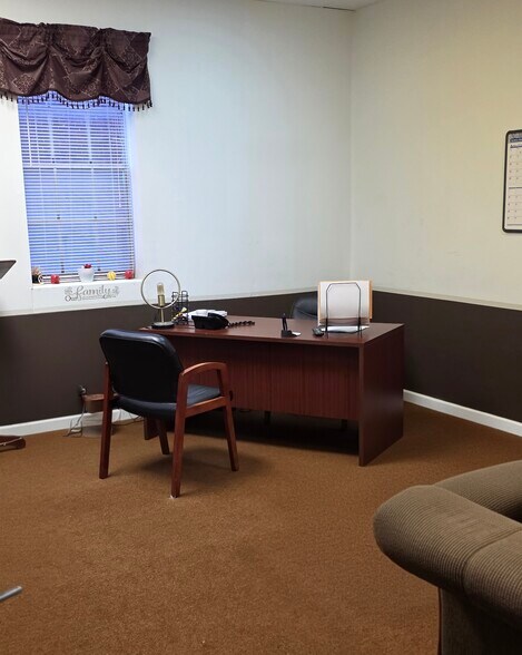 More Photos Of 534 Medlock Rd, Decatur Office For Lease