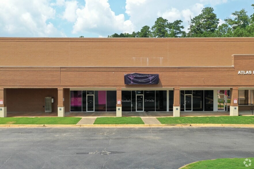 More Photos Of 7984-8044 Rockbridge Rd, Lithonia Unknown For Lease