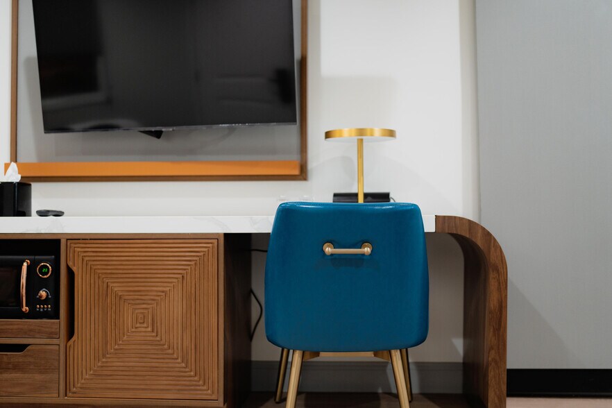 More Photos Of 1107 N Broadway, Santa Maria Hotel For Sale