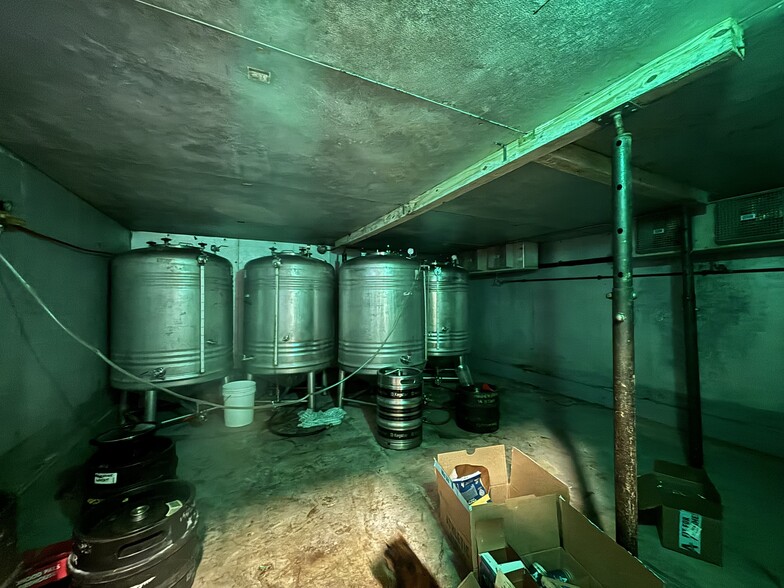 More Photos Of 11 Gifford St, Pittsfield Warehouse For Sale