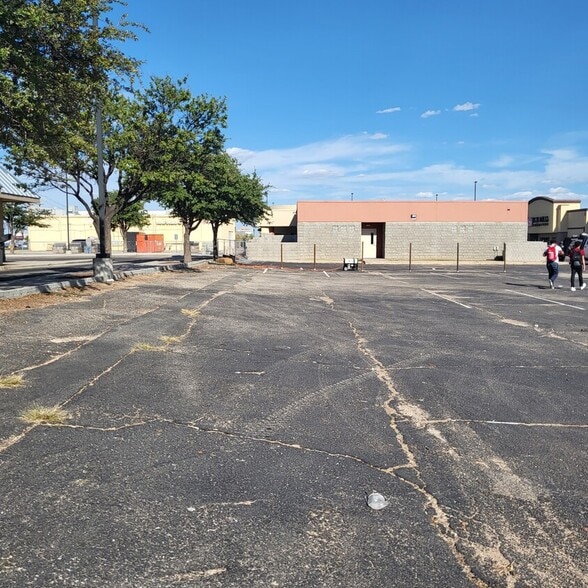 More Photos Of 4100 Bonham Ave, Odessa Medical For Sale