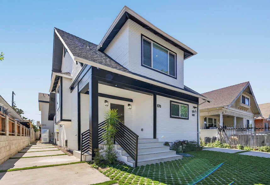 Primary Photo Of 678 E 45th St, Los Angeles Multifamily For Sale