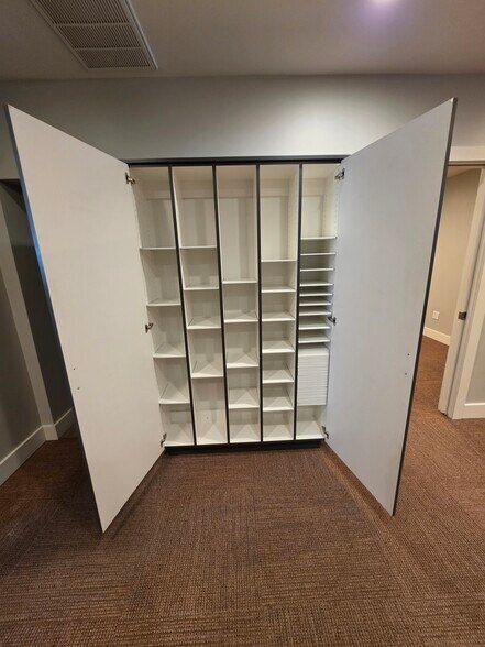 More Photos Of 11654 W Pico Blvd, Los Angeles Office For Lease