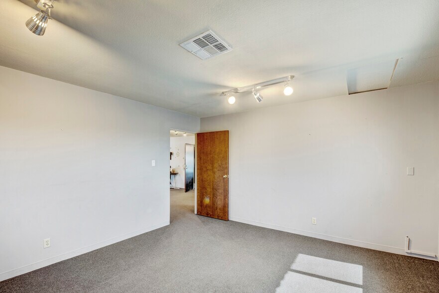 More Photos Of 1025 W Arrow Hwy, Glendora Medical For Sale