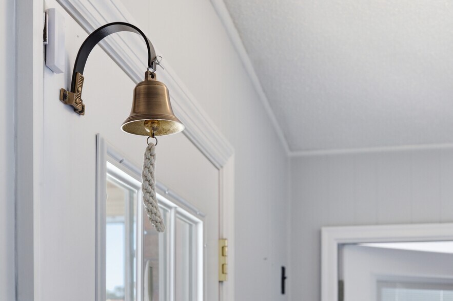 More Photos Of 119 Gateway Ave, Rockwood Office Residential For Sale