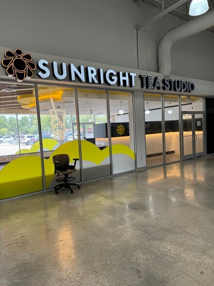 More Photos Of 3410-3412 Highway 6, Sugar Land Storefront For Lease