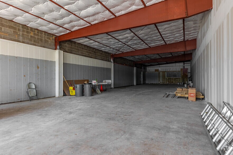 More Photos Of 1701 W Randol Mill Rd, Arlington Unknown For Sale