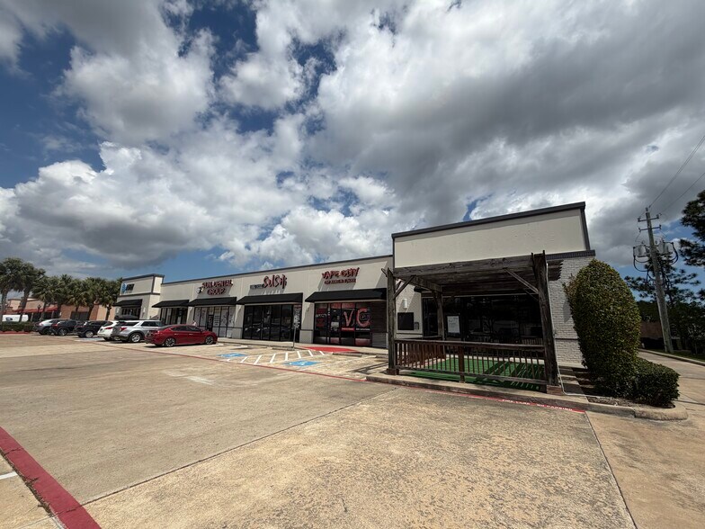 More Photos Of 3811 Center St, Deer Park Unknown For Lease