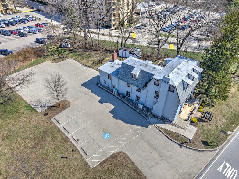 More Photos Of 676 W Germantown Pike, Plymouth Meeting Office For Sale