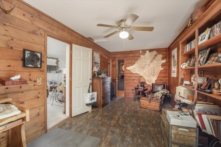 More Photos Of 15771 Main St, Crescent Mills Freestanding For Sale