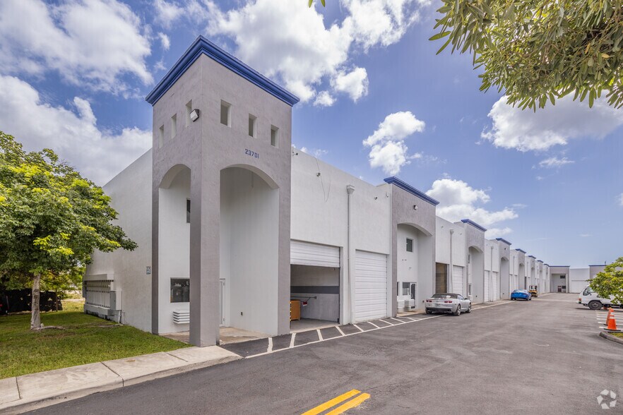 More Photos Of 23701 SW 132nd Ave, Homestead Warehouse For Lease