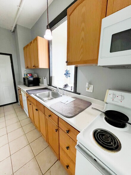 More Photos Of 343-347 Main St, Clinton Apartments For Sale