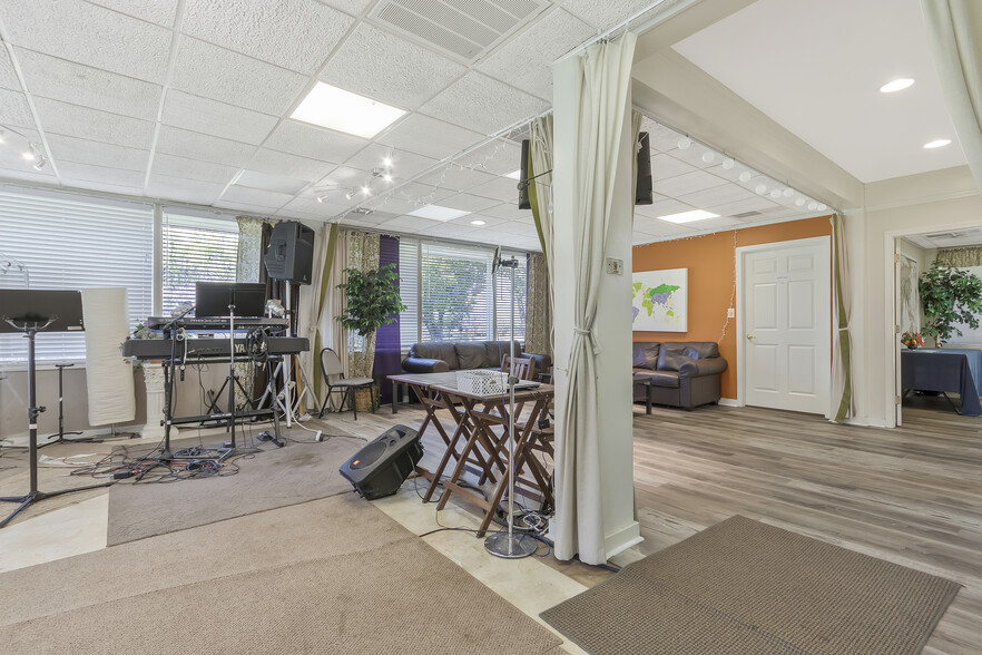 More Photos Of 130 Heritage Blvd, Fort Mill Religious Facility For Sale