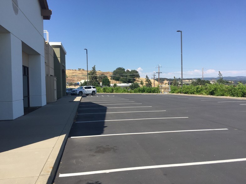 More Photos Of 12140 Industry Blvd, Jackson Unknown For Lease