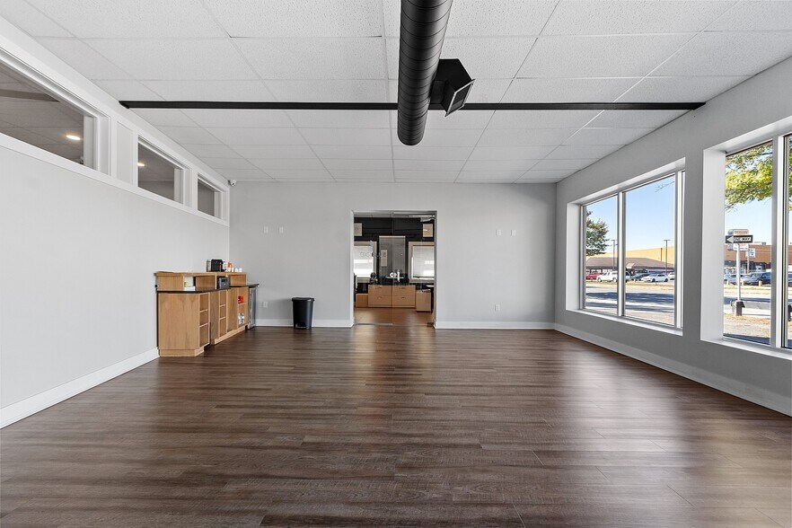 More Photos Of 260-276 Lynnway, Lynn Manufacturing For Sale