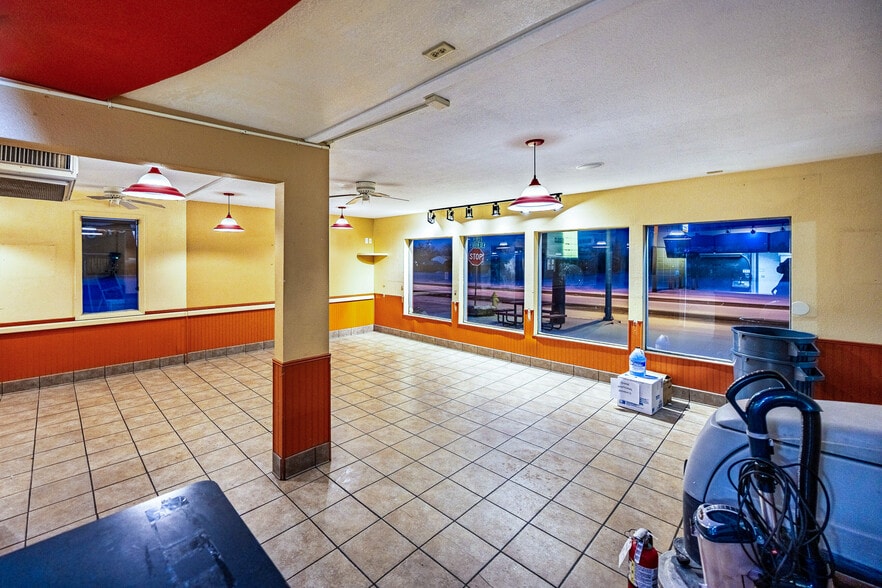 More Photos Of 1457 South St, Wheatland Fast Food For Lease