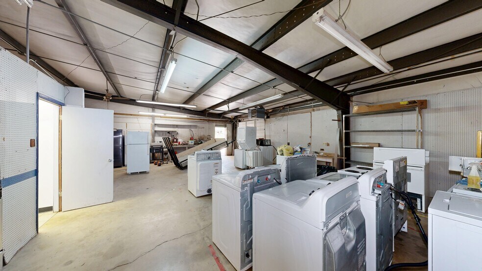 More Photos Of 1005 E Grand Ave, Hot Springs Unknown For Lease