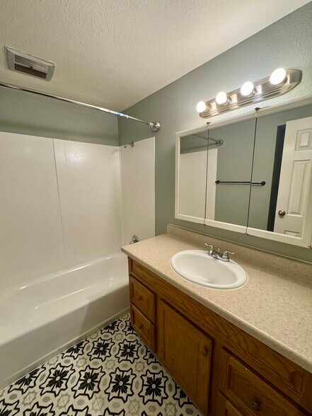 More Photos Of 1022 S Arbutus St, Lakewood Multifamily For Sale