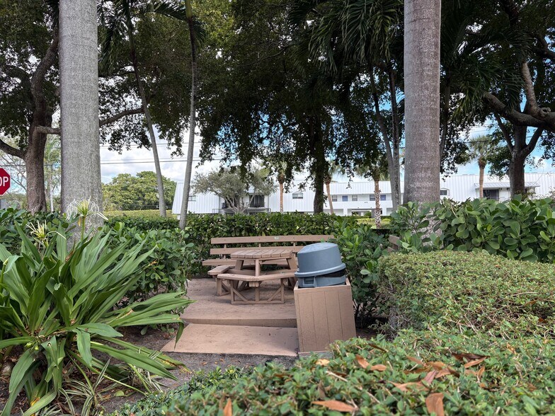 More Photos Of 900 NW 13th St, Boca Raton Medical For Lease