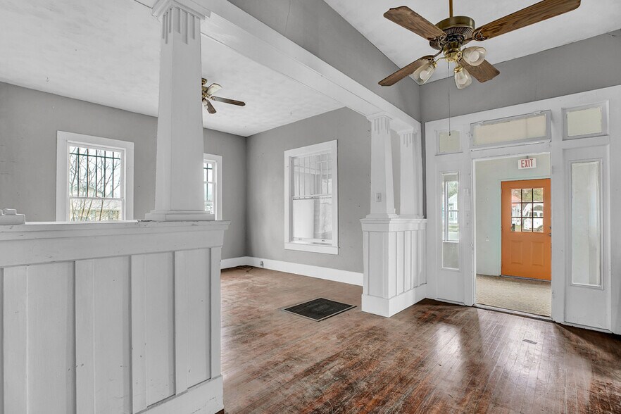 More Photos Of 650-664 S Seguin Ave, New Braunfels Land For Sale