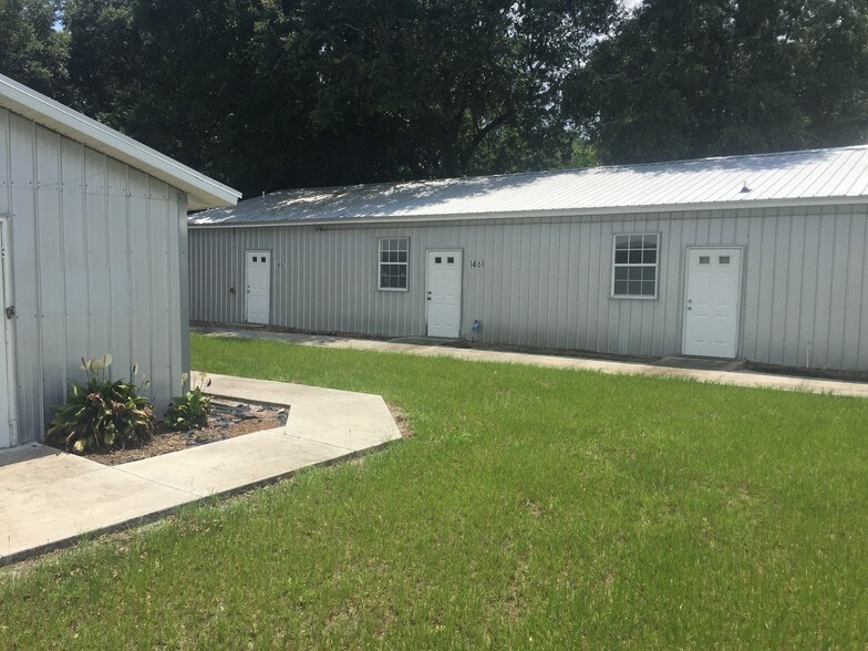 More Photos Of 1401 SW Martin Luther King Jr St, Arcadia General Retail For Lease