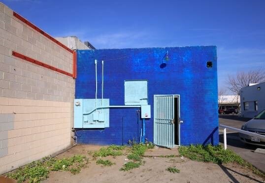 More Photos Of 911-913 Main St, Delano Storefront For Lease