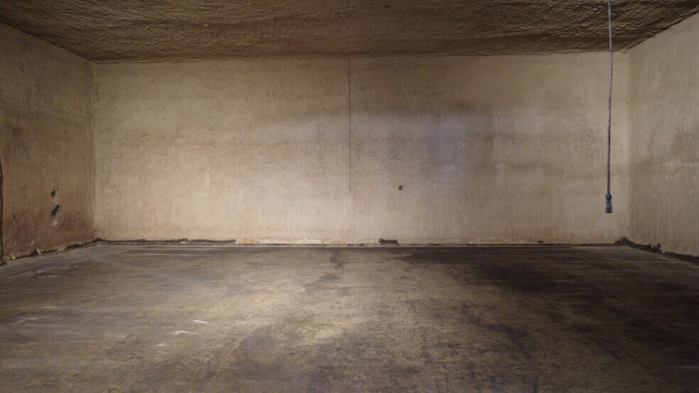 More Photos Of 36 Hull Ave, Clintondale Industrial For Sale