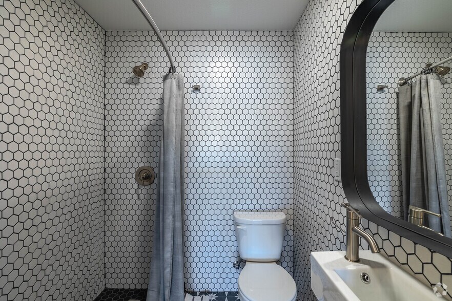 More Photos Of 615 Jadwin Ave, Richland Apartments For Lease