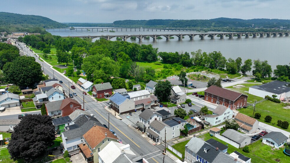 More Photos Of 601 S Front St, Wrightsville Specialty For Sale