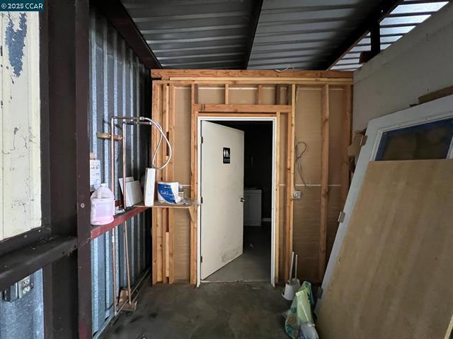 More Photos Of 1019 High St, Oakland Manufacturing For Lease