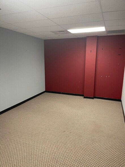 More Photos Of 1 E Broad St, Bethlehem Medical For Sale